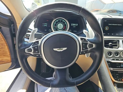 Used 2019 Aston Martin DB11 Volante RWD image 3