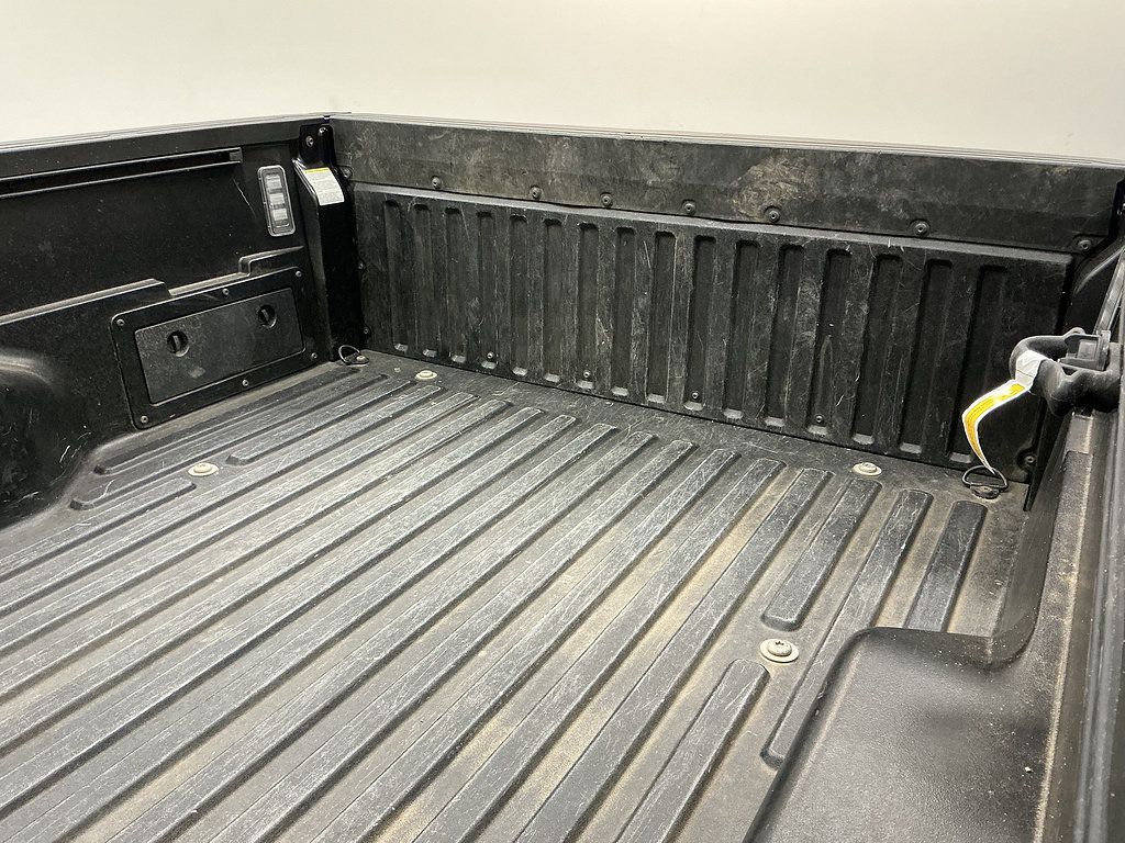 Used 2022 Toyota Tacoma SR5 w/ Black Out Package (TMS) AWD/4WD image 27