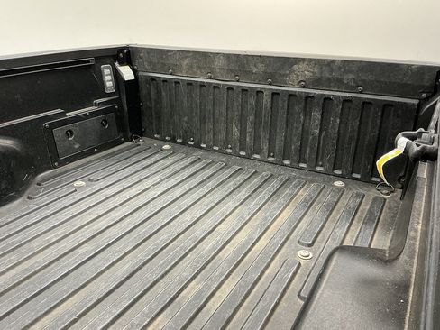 Used 2022 Toyota Tacoma SR5 w/ Black Out Package (TMS) AWD/4WD image 27