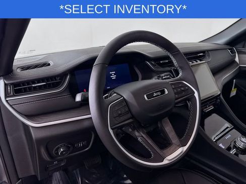 New 2025 Jeep Grand Cherokee L Limited w/ Black Appearance Package image 9