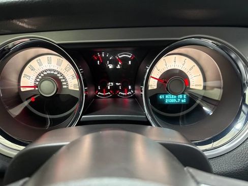 Used 2012 Ford Mustang GT Premium w/ HID Headlamps & Security Pkg RWD image 15