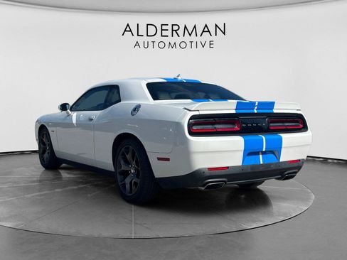 Used 2015 Dodge Challenger R/T Plus RWD image 3