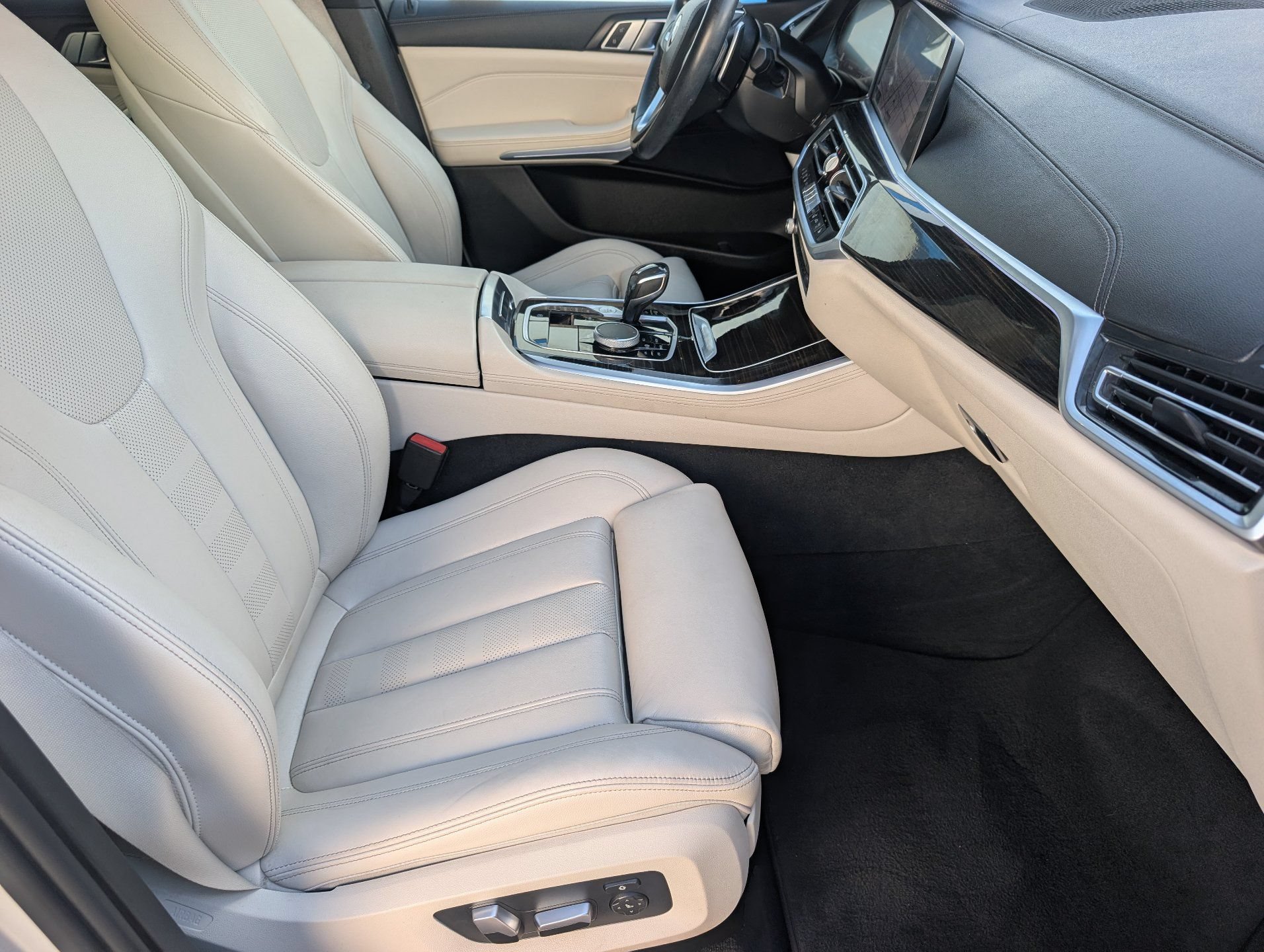 Used 2020 BMW X5 sDrive40i w/ Premium Package RWD image 12