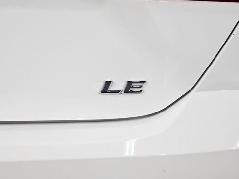 Used 2025 Toyota Camry LE w/ Convenience Package FWD image 38