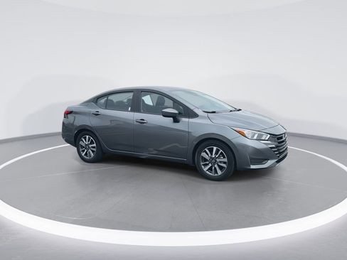 Used 2023 Nissan Versa SV FWD image 2