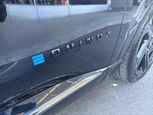 Certified 2024 Chevrolet Equinox EV RS FWD image 33