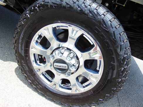 Used 2020 Ford F350 Lariat w/ Lariat Ultimate Package AWD/4WD image 60