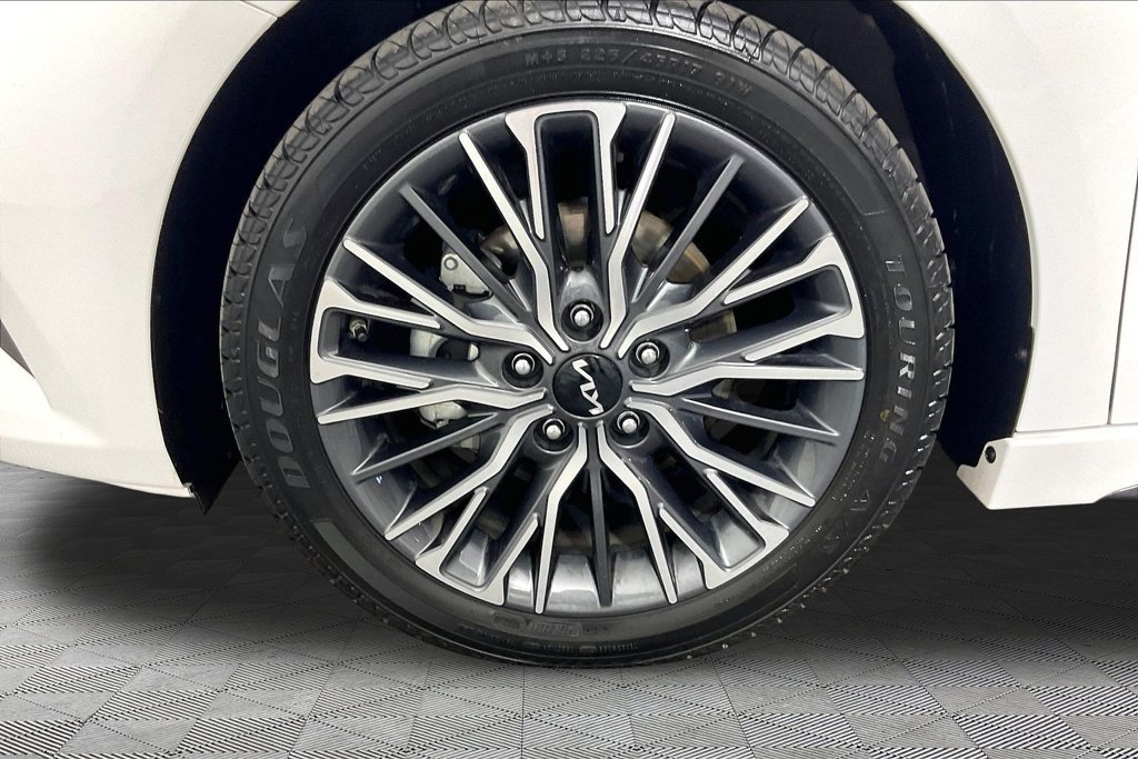 Used 2024 Kia Forte GT-Line w/ GT-Line Premium Package FWD image 30