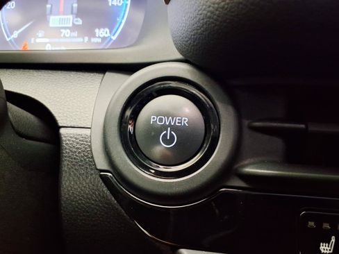 Used 2024 Toyota Crown Platinum AWD/4WD image 23