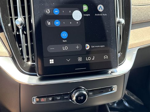 New 2026 Volvo XC90 B6 Core w/ Protection Package image 28