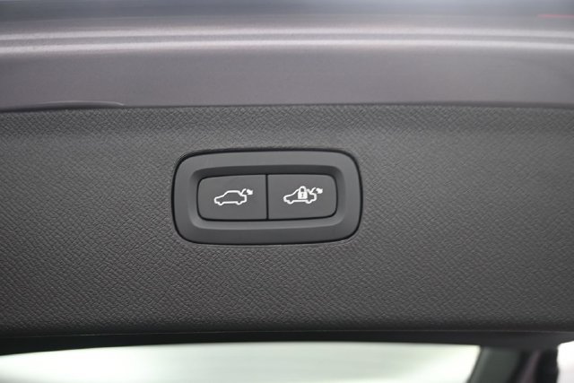 Used 2026 Volvo XC90 B6 Plus w/ Protection Package Premier AWD/4WD image 31