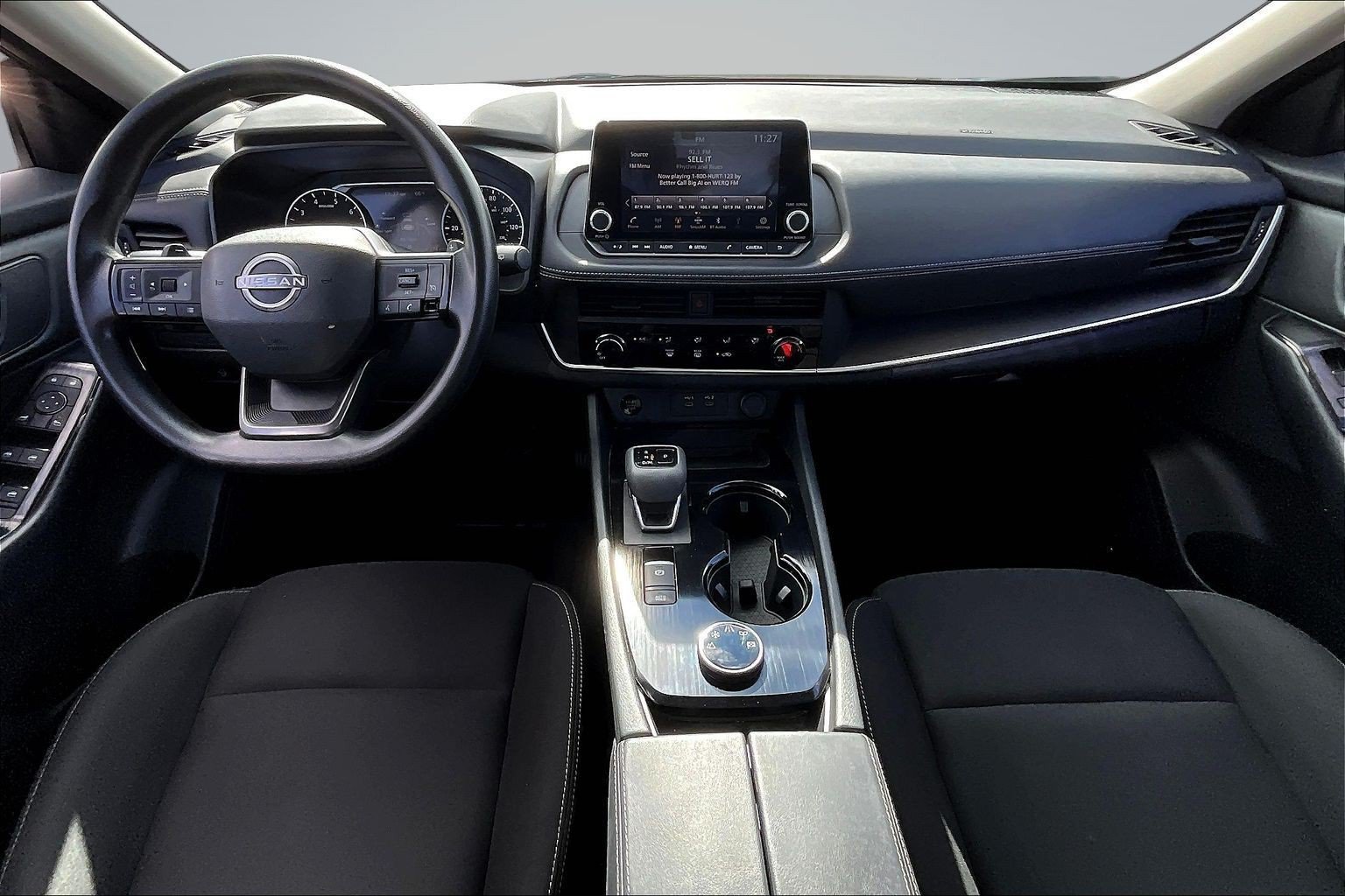 Used 2025 Nissan Rogue S AWD/4WD image 6