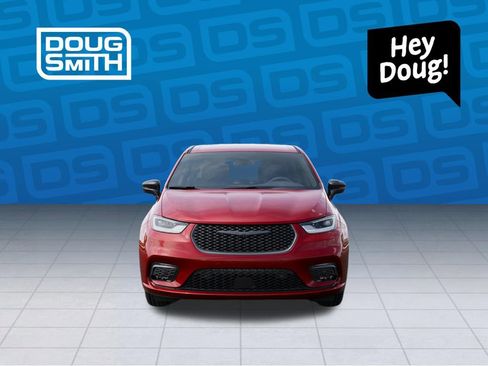 New 2026 Chrysler Pacifica Select image 6