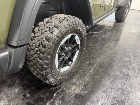 Used 2022 Jeep Wrangler Unlimited Rubicon w/ Steel Bumper Group image 15