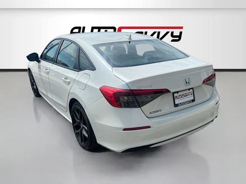 Used 2024 Honda Civic Sport image 5