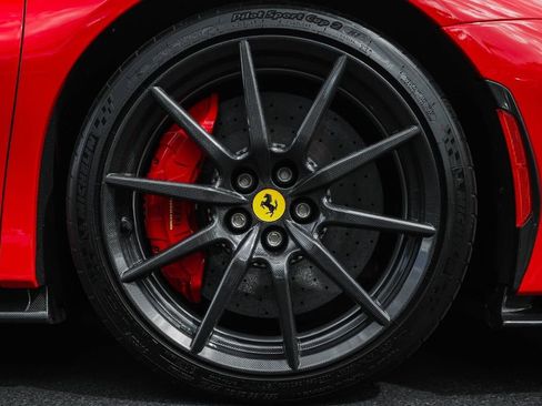 Used 2023 Ferrari SF90 Spider image 13