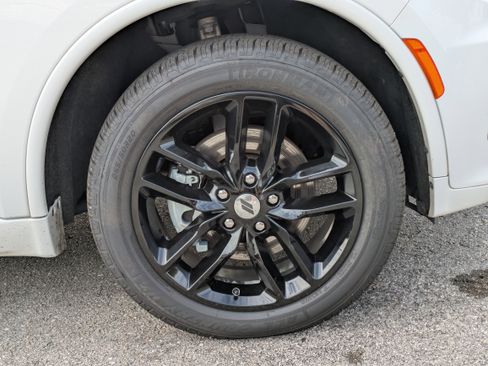 Used 2023 Dodge Durango GT image 11