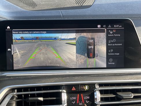 Used 2020 BMW X7 xDrive40i w/ Premium Package AWD/4WD image 24