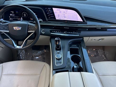 Certified 2024 Cadillac Escalade Premium Luxury image 14