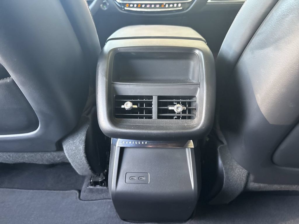 Certified 2024 Cadillac Lyriq Luxury AWD/4WD image 22
