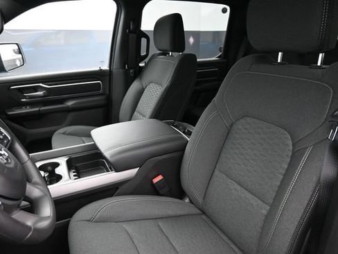 New 2026 RAM 1500 4x4 Crew Cab image 7