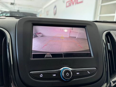 Used 2022 Chevrolet Equinox RS image 19