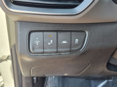 Used 2019 Hyundai Santa Fe SEL FWD image 27