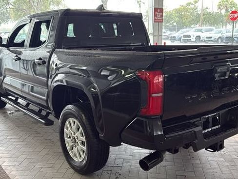 Used 2024 Toyota Tacoma SR5 w/ SR5 Upgrade Package RWD image 4
