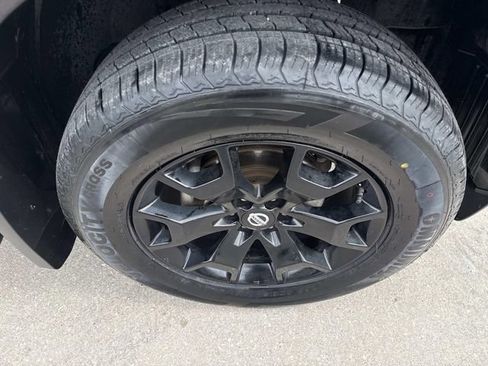 Used 2021 Nissan Frontier SV w/ Midnight Edition Floor Mats AWD/4WD image 10