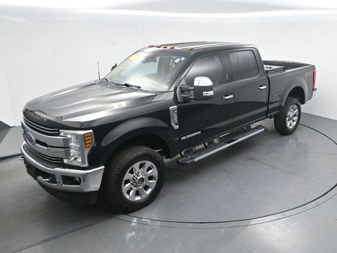 Used 2018 Ford F250 Lariat w/ Lariat Ultimate Package image 18