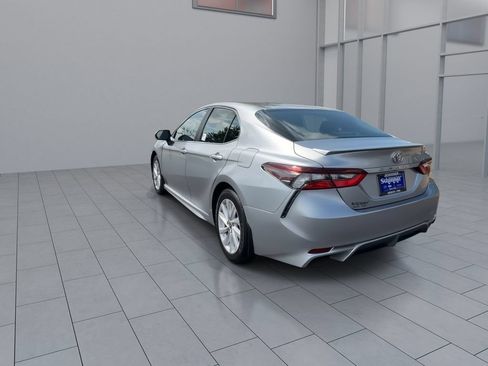 Used 2024 Toyota Camry SE FWD image 6