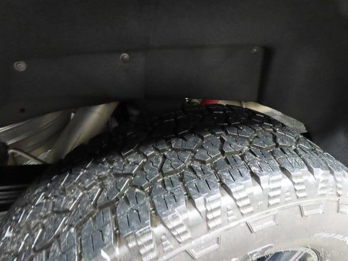 Used 2025 GMC Sierra 2500 AT4 w/ AT4 Premium Plus Package image 40