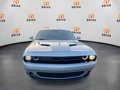 Used 2020 Dodge Challenger SXT RWD image 8