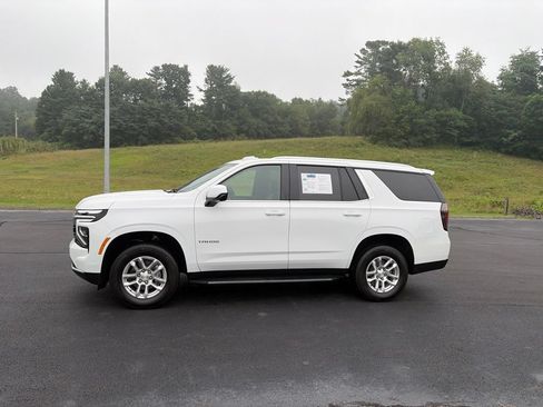Used 2025 Chevrolet Tahoe LT AWD/4WD image 5