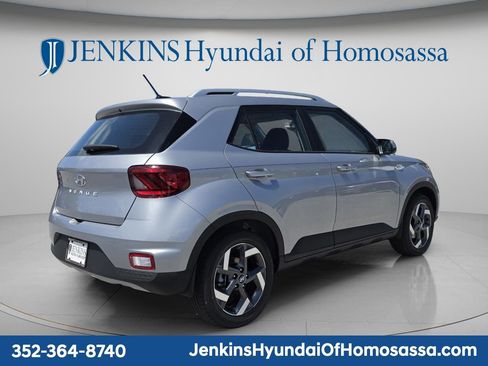 New 2026 Hyundai Venue SEL FWD image 5