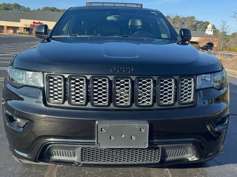 Used 2021 Jeep Grand Cherokee Laredo X image 8