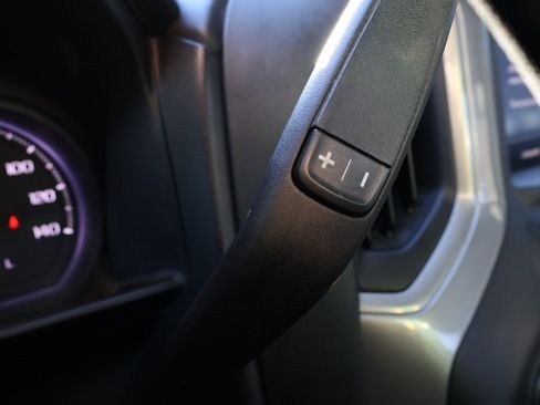 Used 2021 Chevrolet Silverado 2500 Custom w/ Custom Value Package image 17