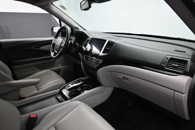 Used 2016 Honda Pilot Touring image 34