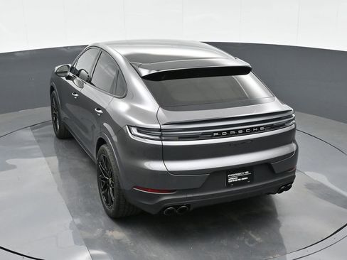 Certified 2024 Porsche Cayenne S AWD/4WD image 28