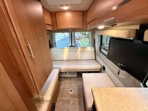 Used 2014 Mercedes-Benz Sprinter 3500 image 38