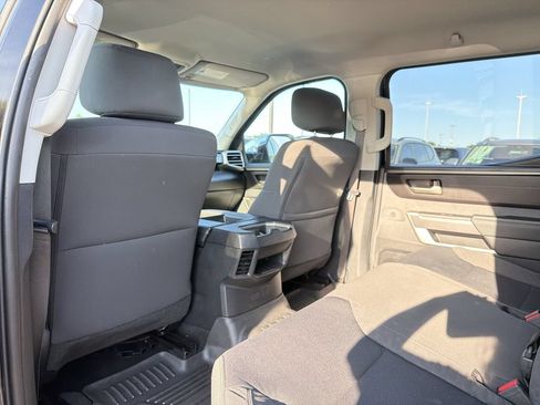 Used 2022 Toyota Tundra SR5 w/ SR5 Convenience Package AWD/4WD image 10