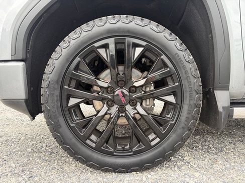 Used 2021 GMC Sierra 1500 Denali w/ Denali Carbonpro Edition AWD/4WD image 6