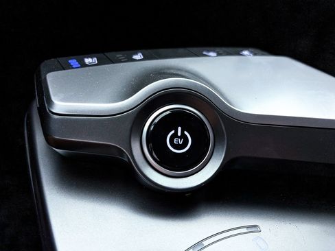 Certified 2024 Kia EV6 Wind w/ Wind Technology Package RWD image 26