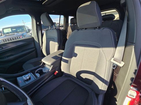 New 2026 Jeep Grand Cherokee Laredo X image 26