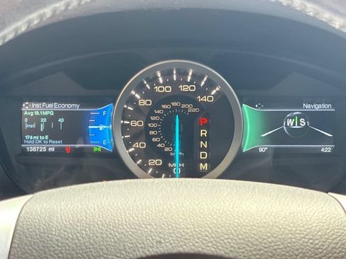 Used 2014 Ford Explorer XLT w/ Equipment Group 202A AWD/4WD image 22