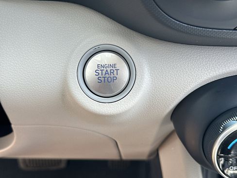 New 2026 Hyundai Venue SEL image 22