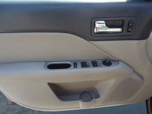 Used 2011 Ford Fusion SEL FWD image 17