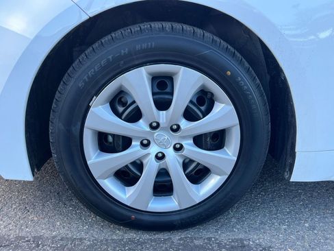 Used 2025 Toyota Corolla LE image 25