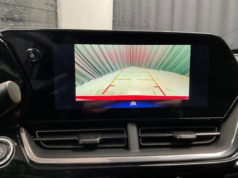 New 2026 Chevrolet Trax RS w/ Sunroof Package image 25