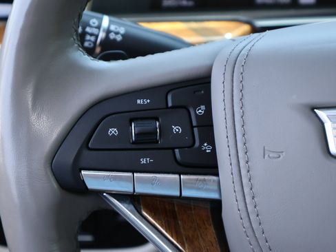 Used 2024 Cadillac Escalade ESV Sport Platinum w/ LPO, ONYX Package AWD/4WD image 17